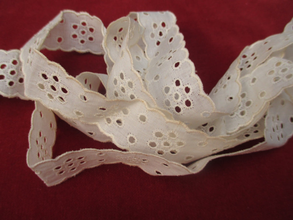 Antique Victorian Narrow Lace Eyelet Trim