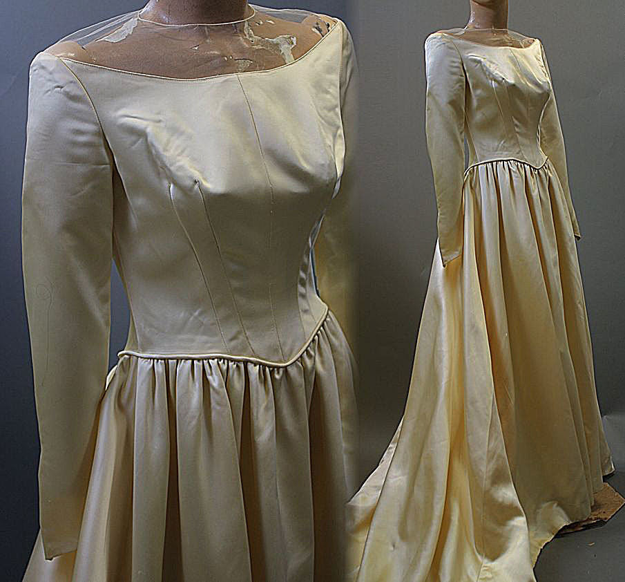 Vintage wedding gown bridal 1940s satin massive train long sleeve