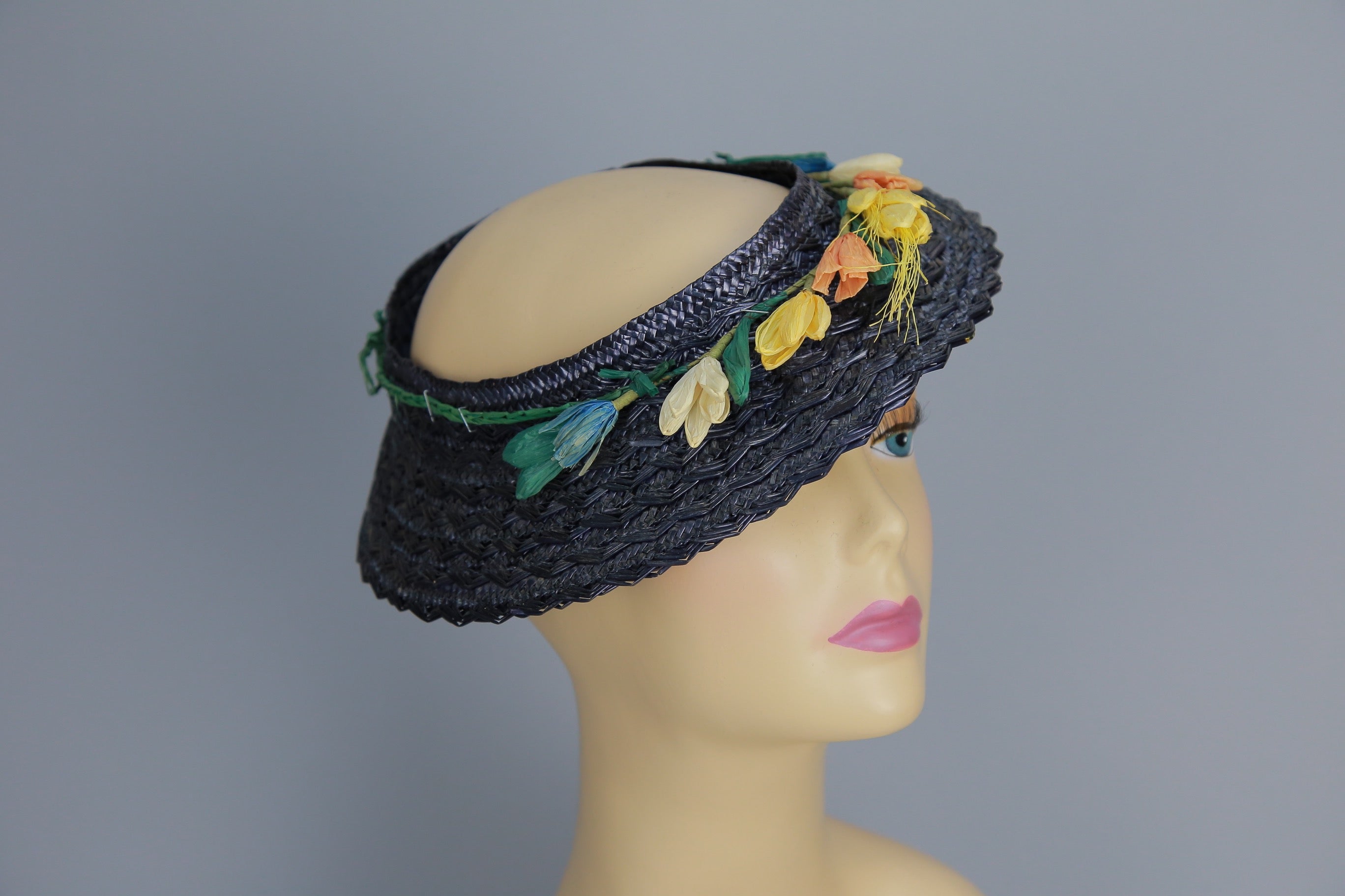 Vintage 40s navy straw tilt hat floral trim