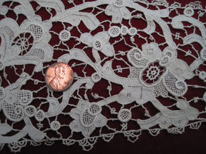 Antique Victorian Venetian Rose Point Needle lace collar