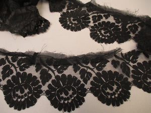 Antique Victorian Spanish lace Flounce