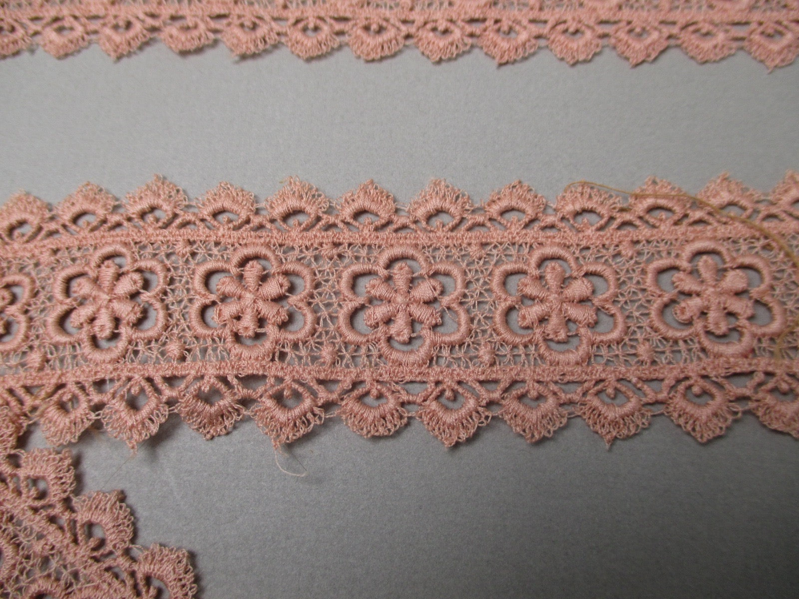 Antique lace galloon style