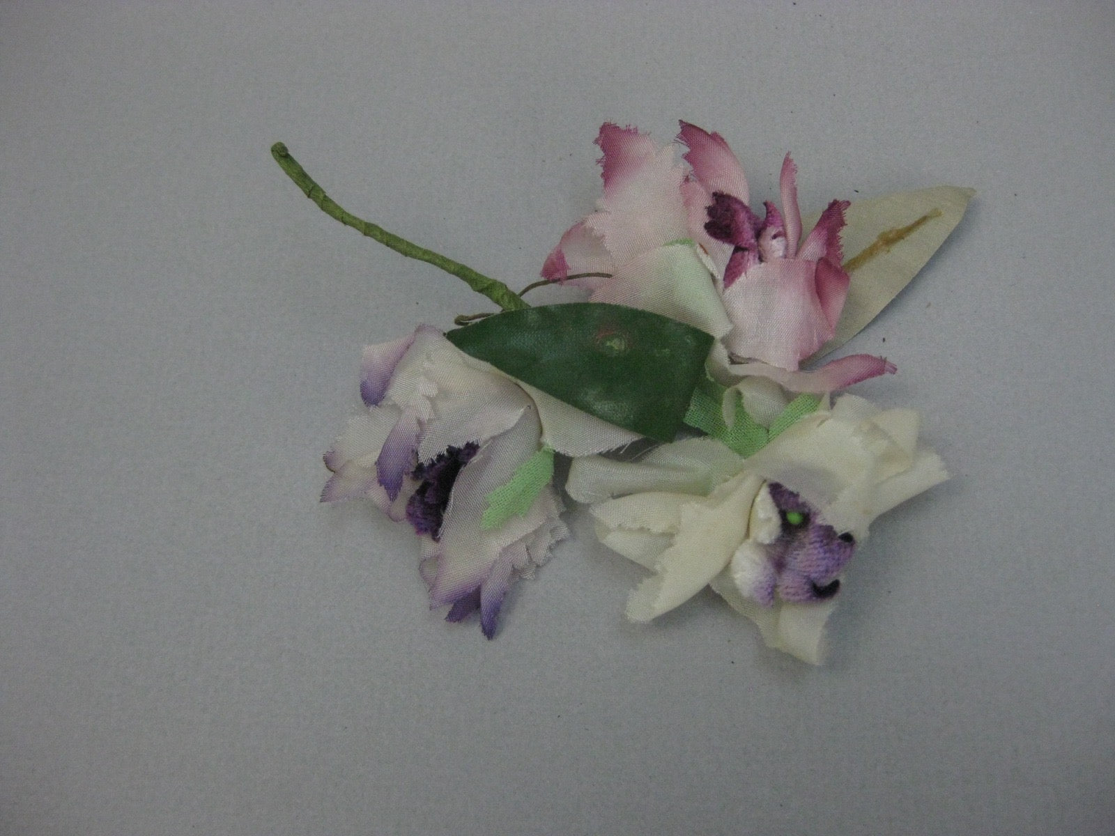 vintage 30s 40s Millinery flower or from dress pastel Velvet and nylon Iris