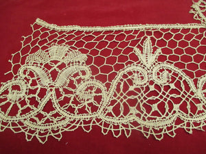 Antique Victorian bobbin lace flounce