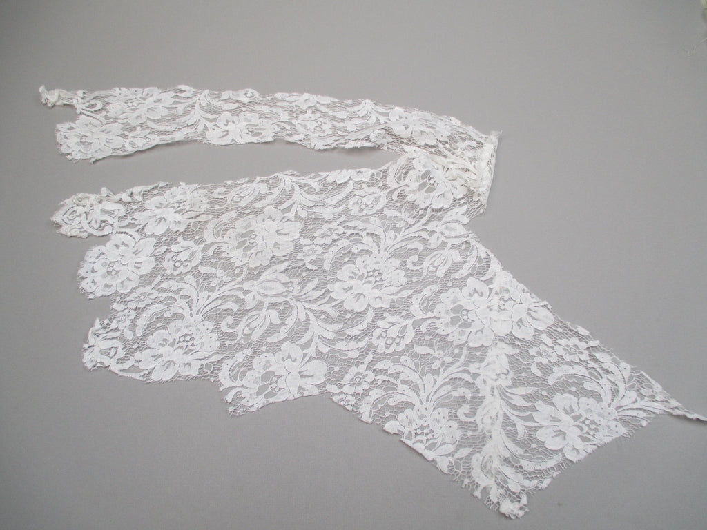 Antique Victorian cotton Lace remnant