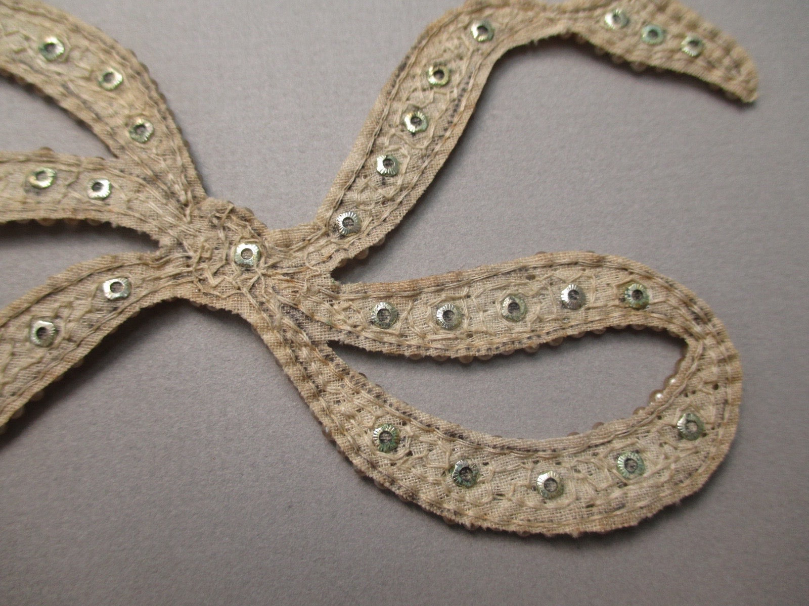 Early 20th Century rhinestone beaded appliqué bow motif