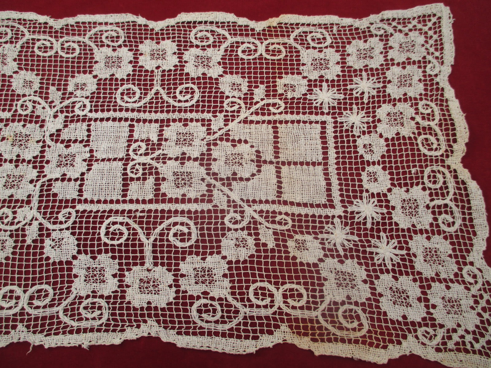 Antique Victorian Lace runner