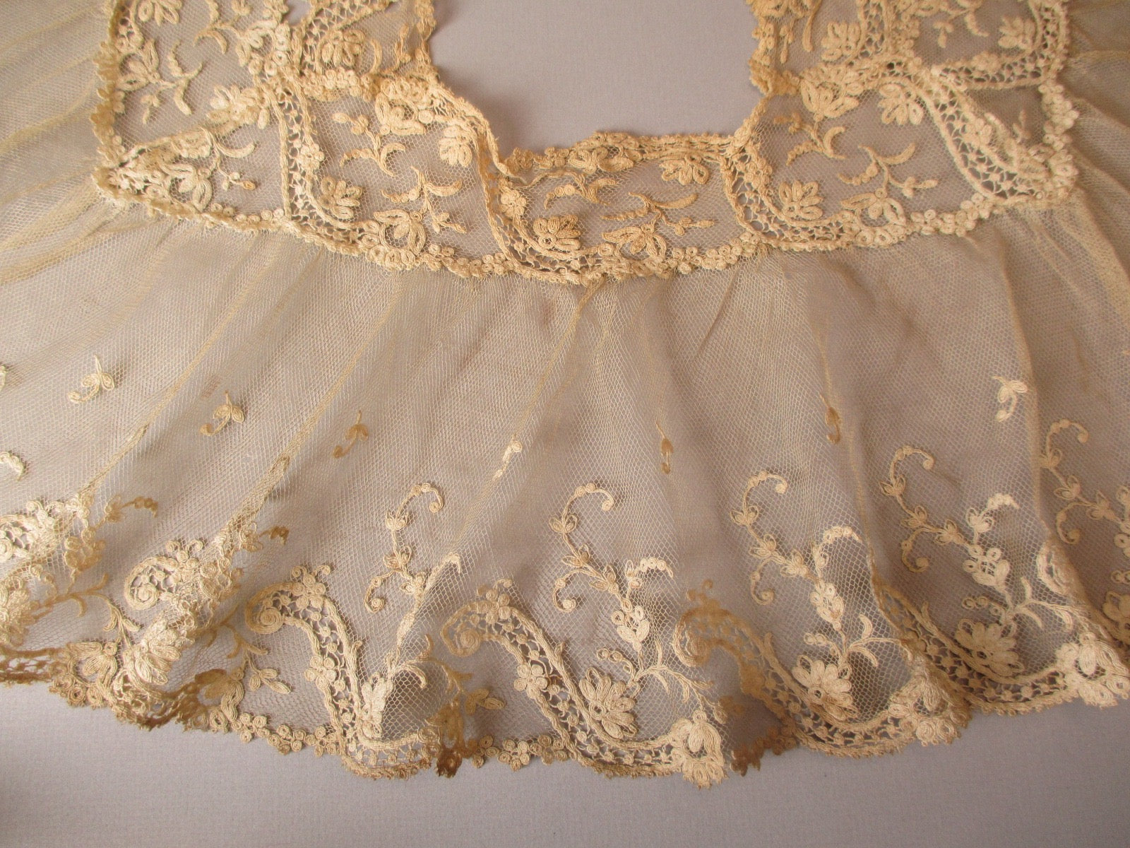 Antique Victorian Brussels lace Collar Tambour Embroidery