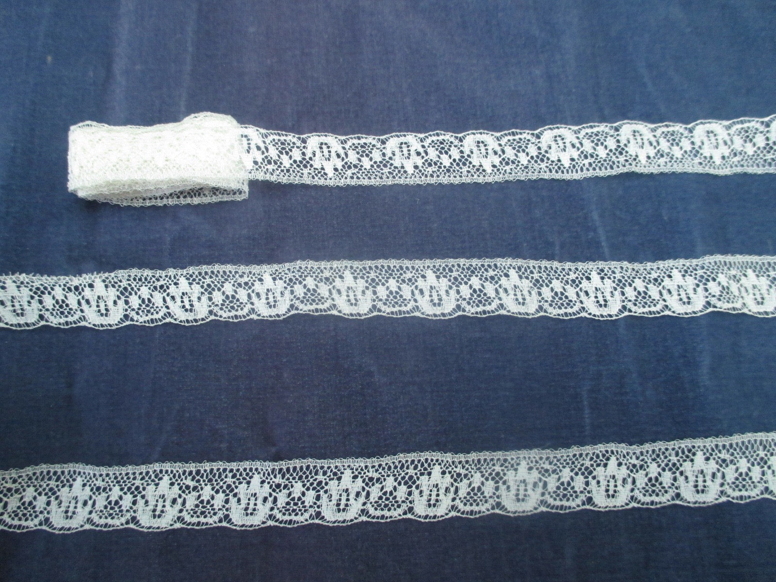 Antique Victorian Narrow cotton lace trim yardage